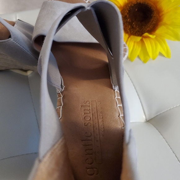 Gentle souls by Kenneth Cole wedge sandals, Size 10M - Picture 7 of 10